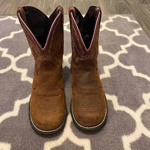 Justin’s Cowboy boots - Picture 2 of 5